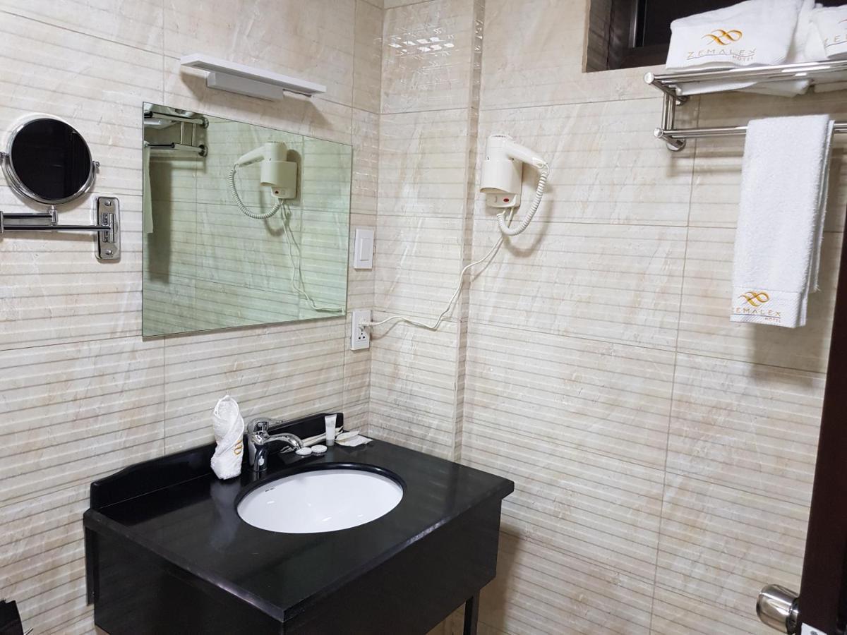 Zemalex Hotel Addis Ababa Luaran gambar